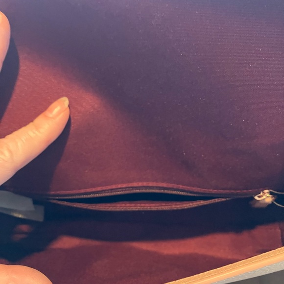 Marc Jacobs Blush Crossbody Bag with Gold Chain - Picture 6 of 9